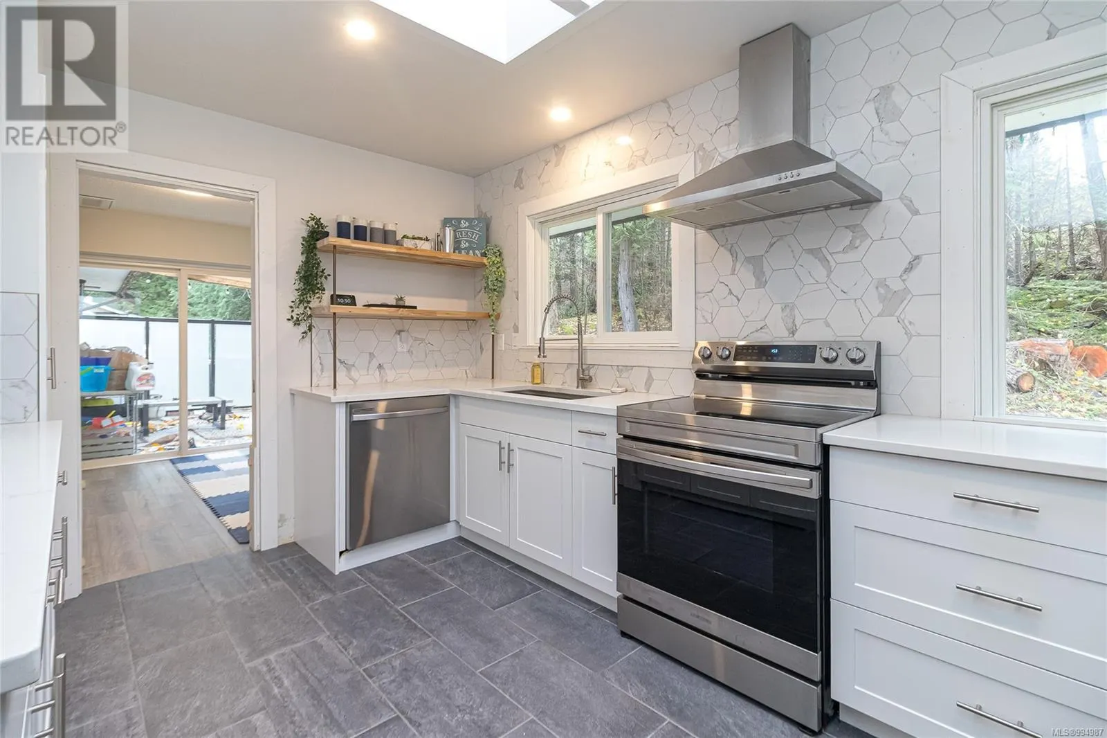 1077 Lands End Rd