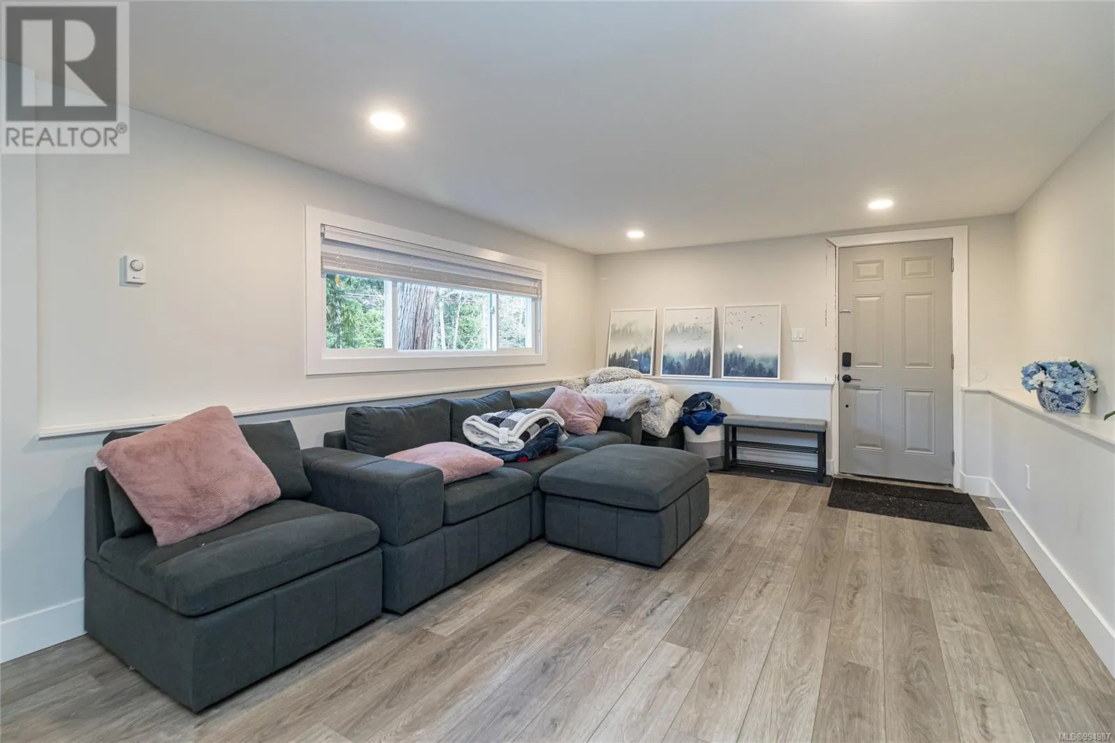 1077 Lands End Rd