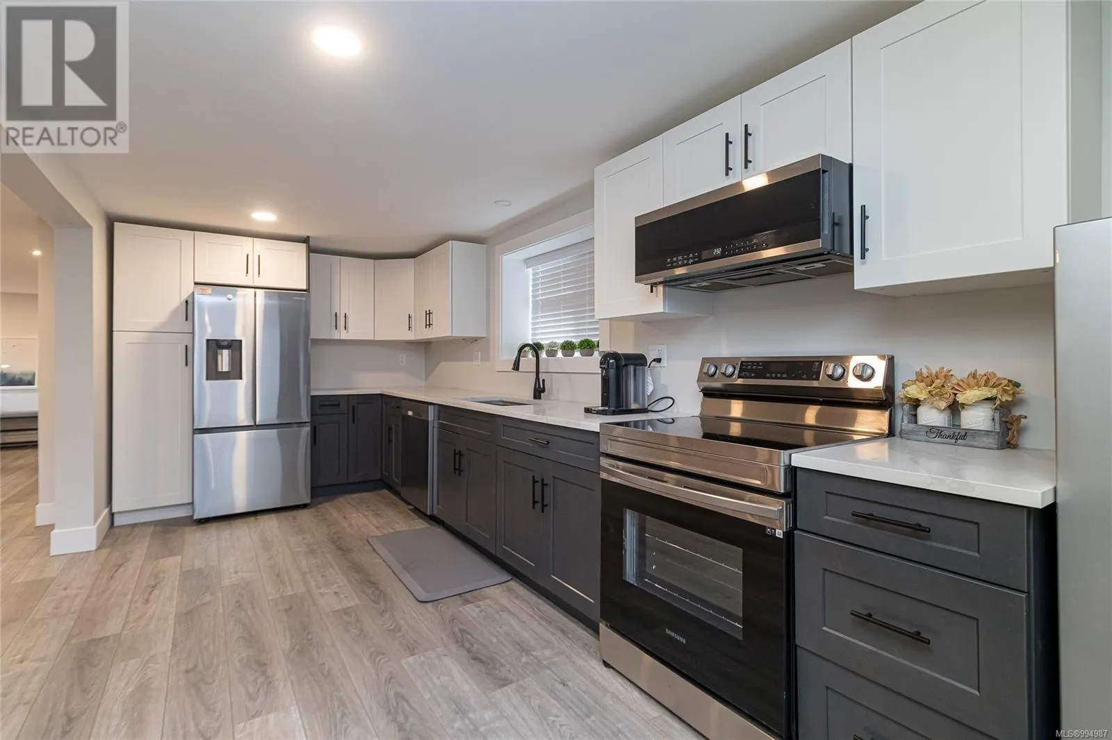 1077 Lands End Rd