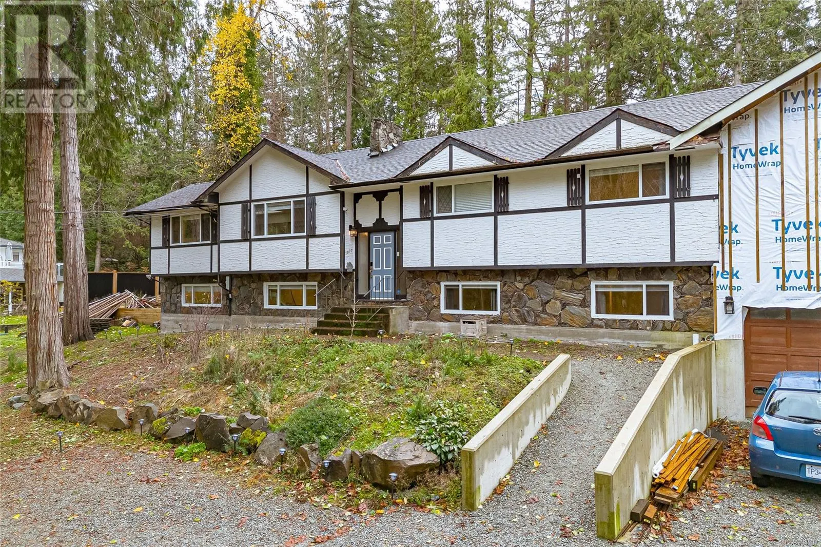 1077 Lands End Rd
