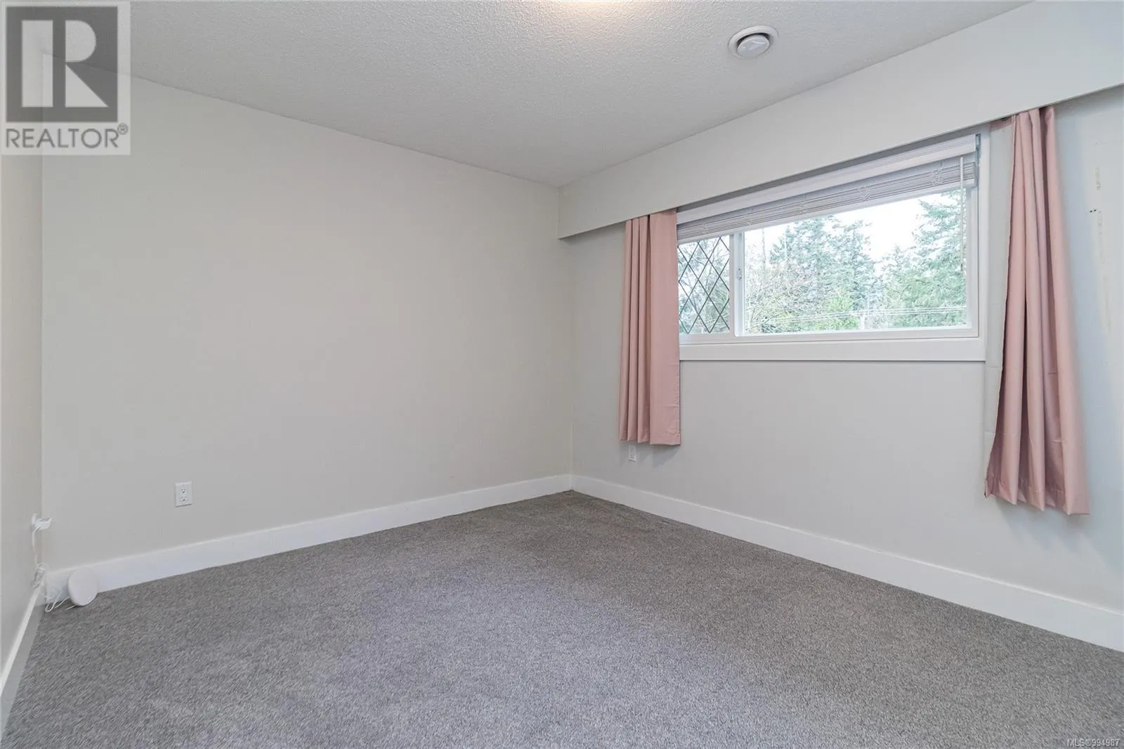 1077 Lands End Rd