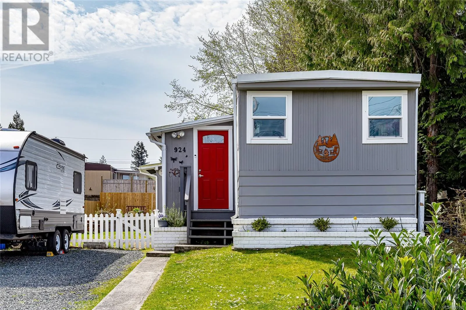 924 Kasba Cir