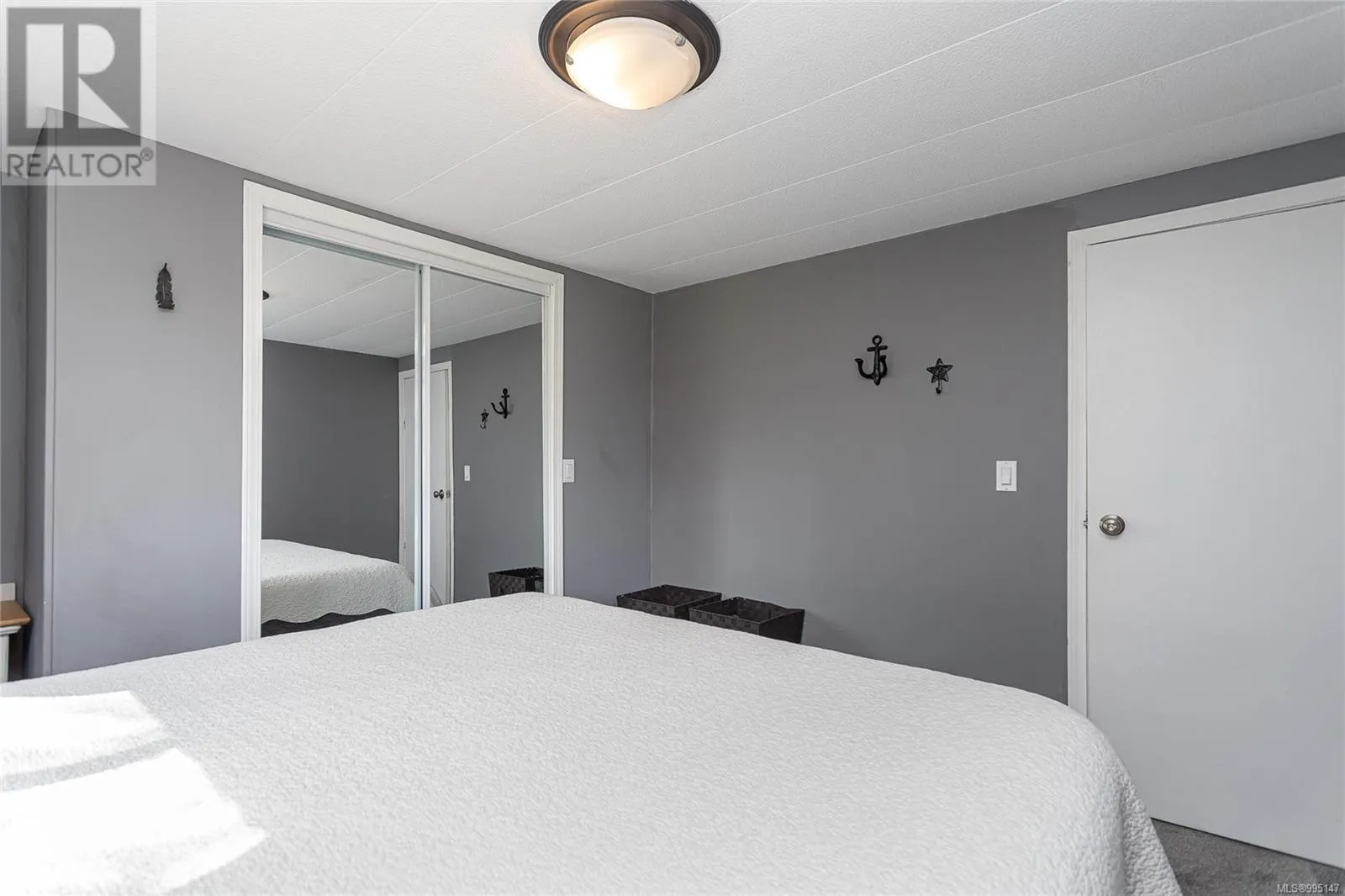 924 Kasba Cir