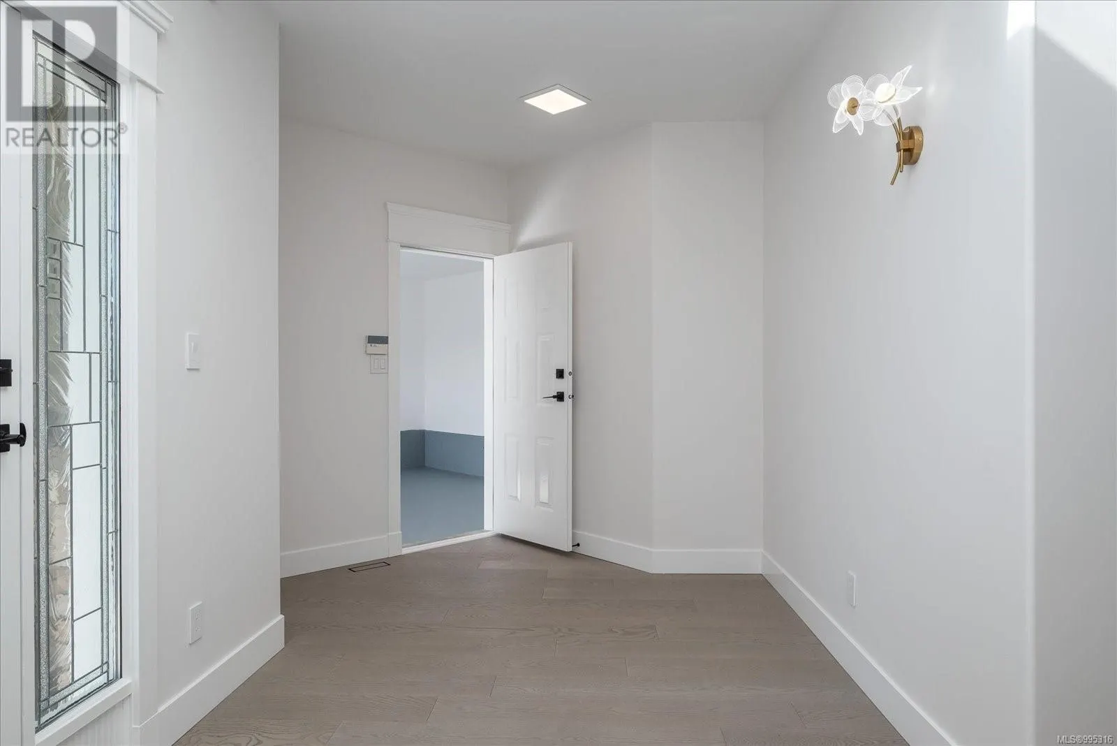 6608 Golden Eagle Way