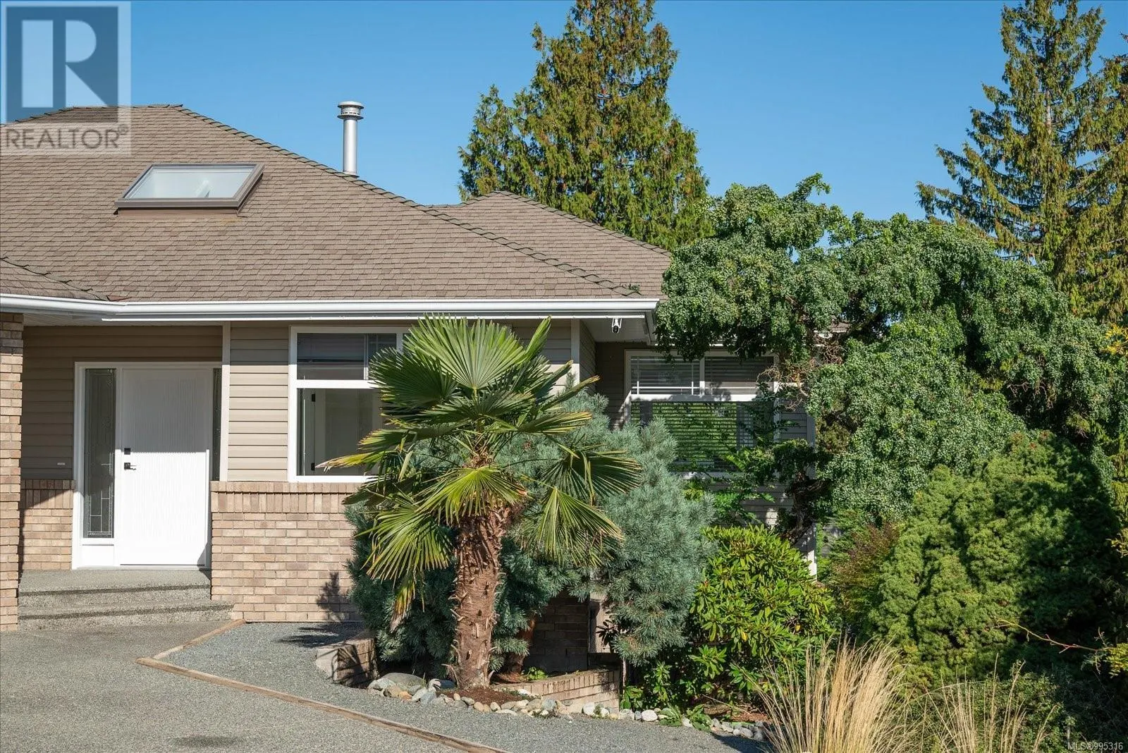 6608 Golden Eagle Way