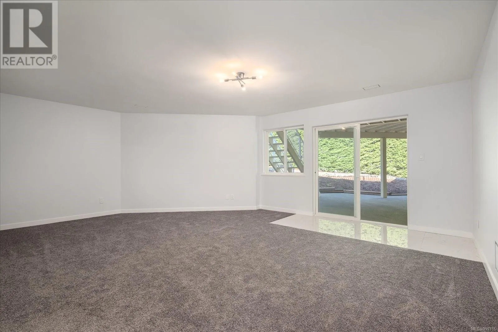 6608 Golden Eagle Way