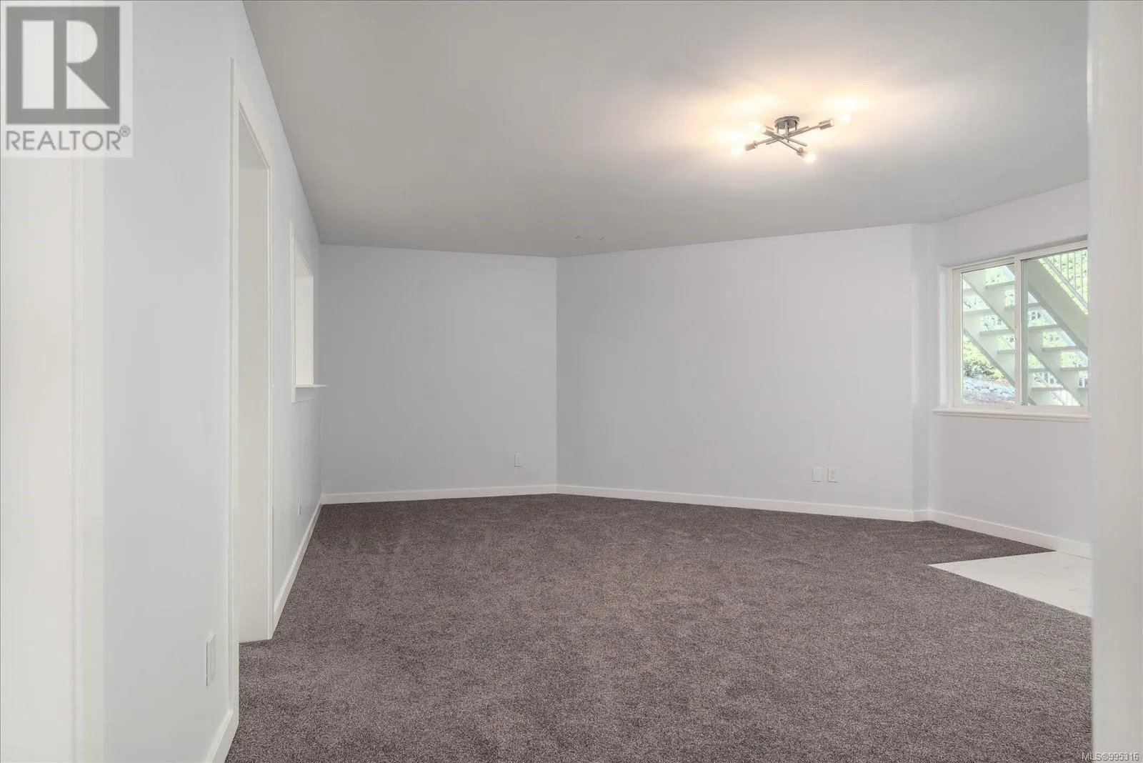 6608 Golden Eagle Way