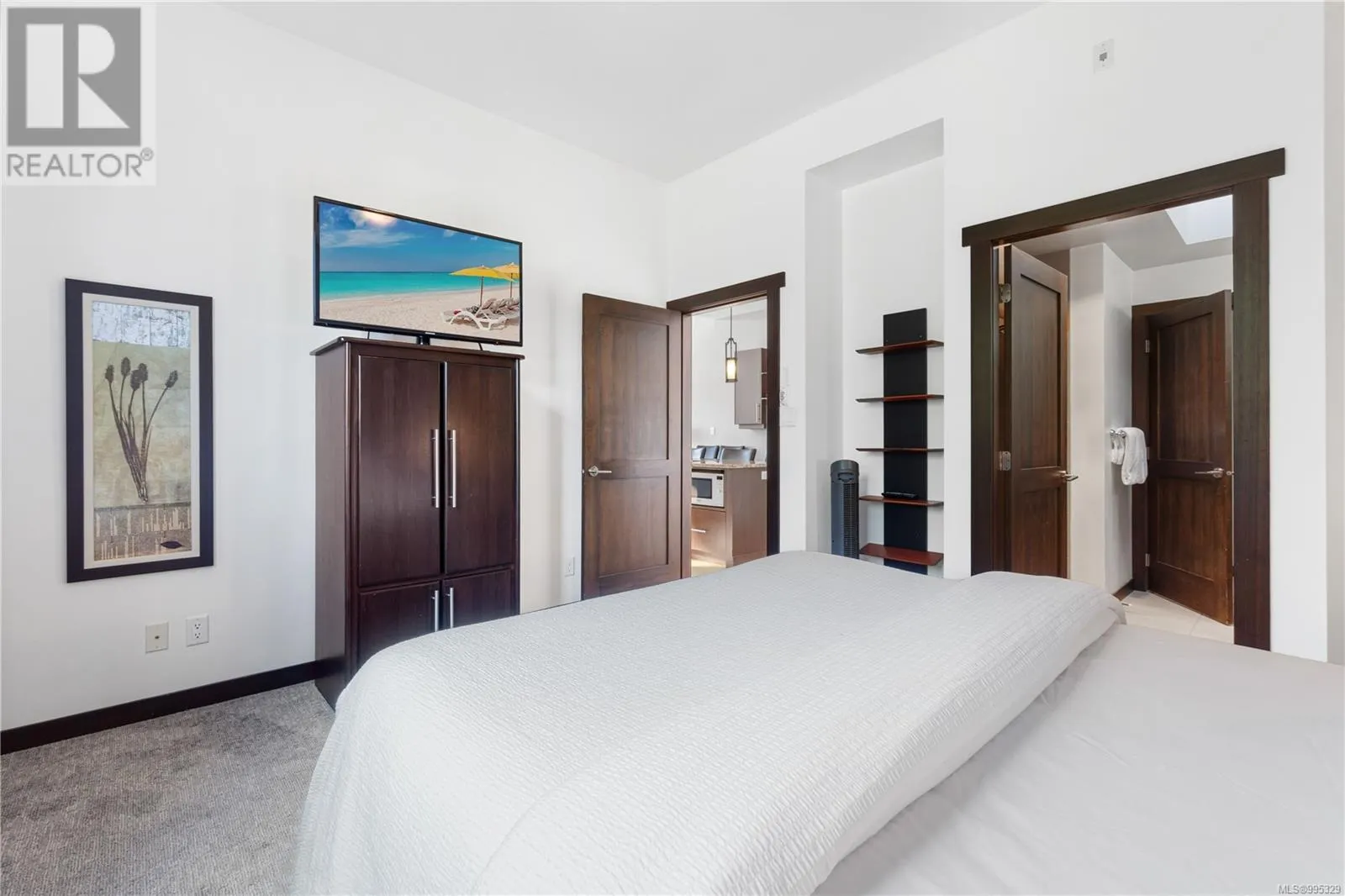 1111E 1175 Resort Dr