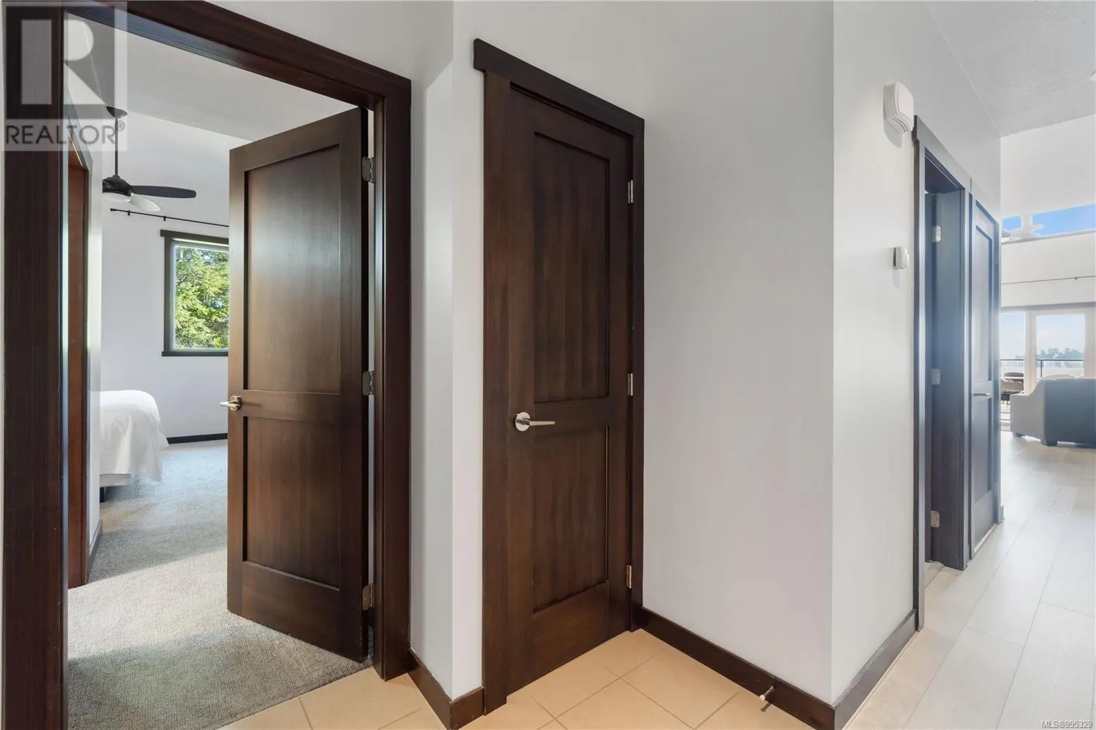 1111E 1175 Resort Dr