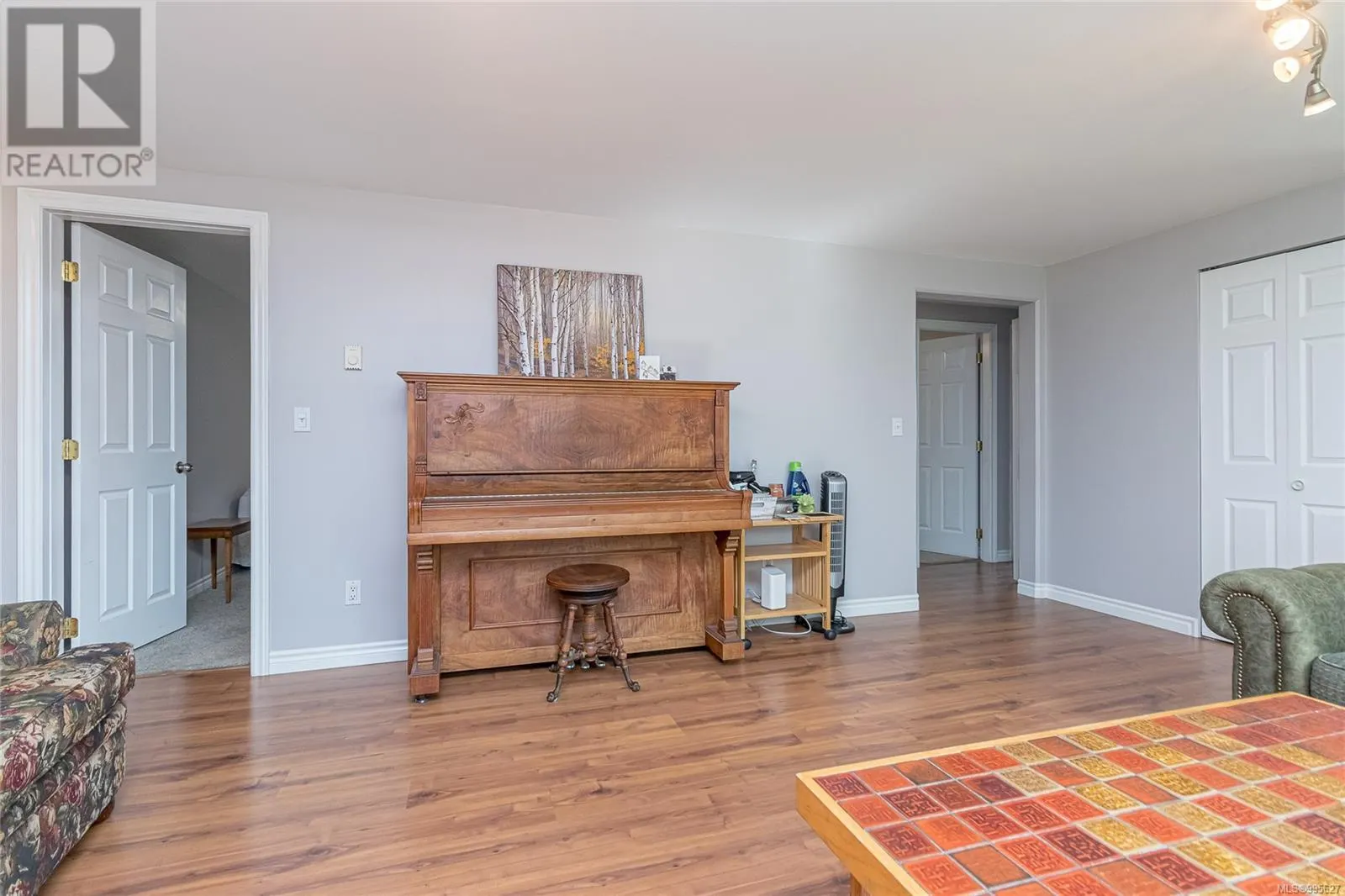 256 Tahoe Ave