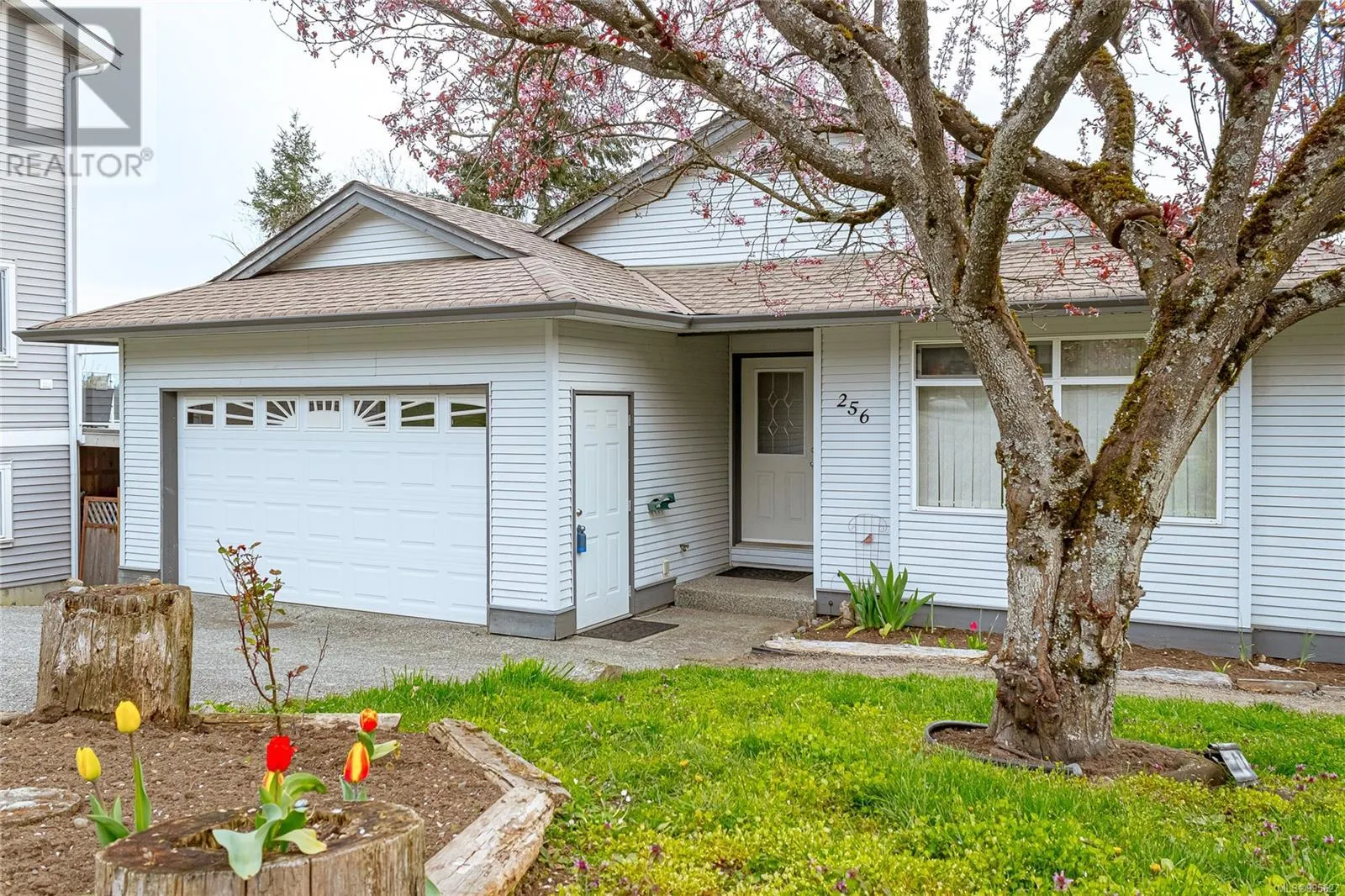 256 Tahoe Ave