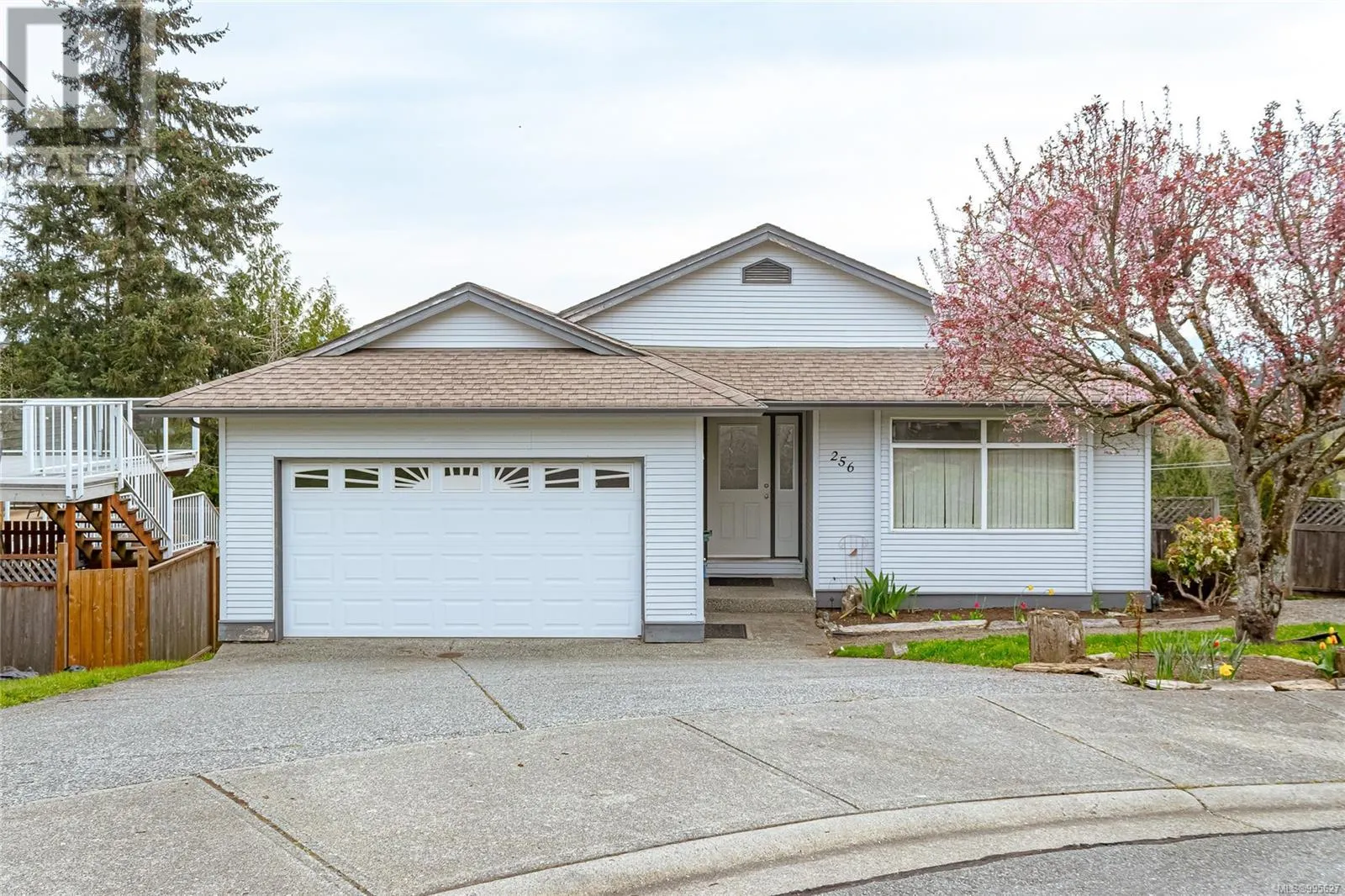 256 Tahoe Ave