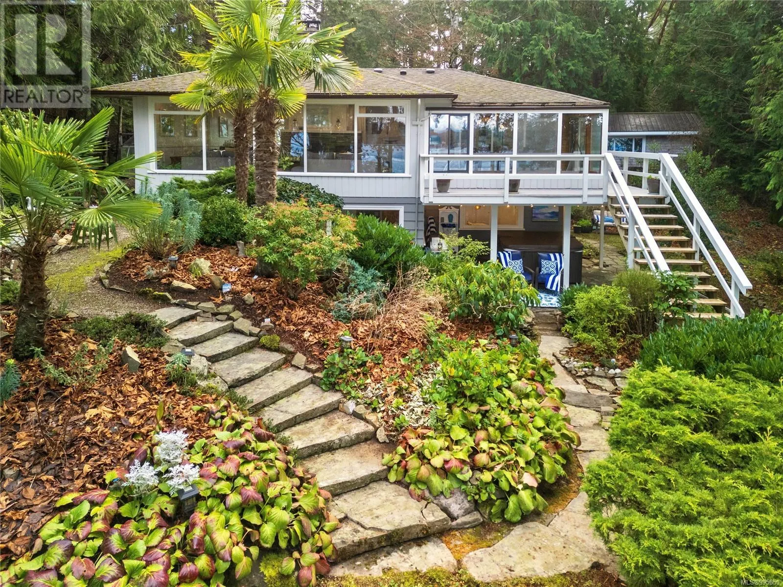 2320 Dolphin Rd