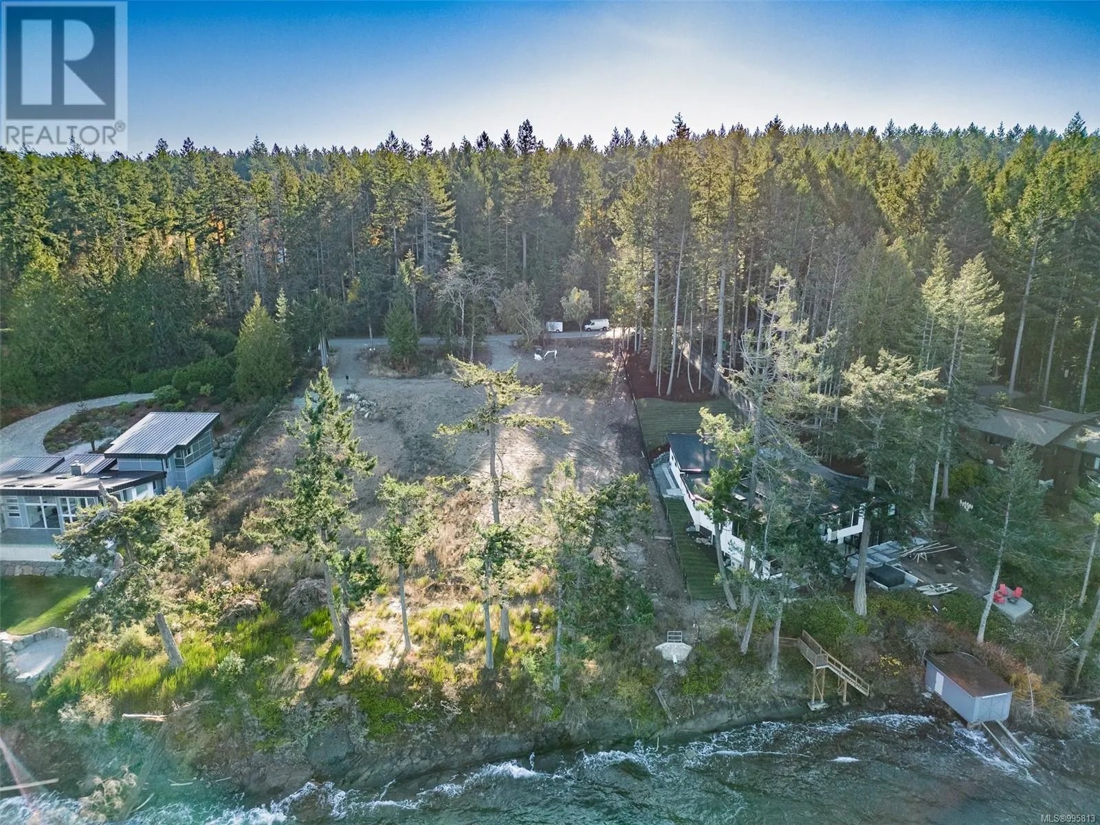 760 Lands End Rd