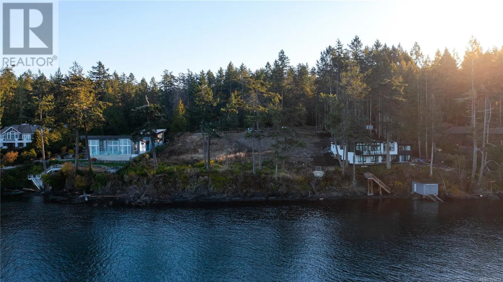 760 Lands End Rd