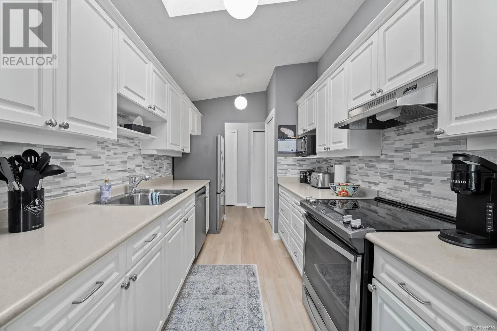 403 1234 Fort St