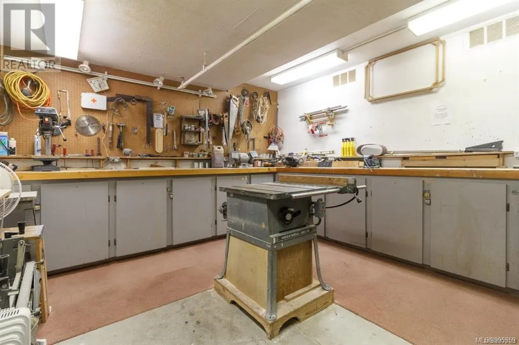403 1234 Fort St