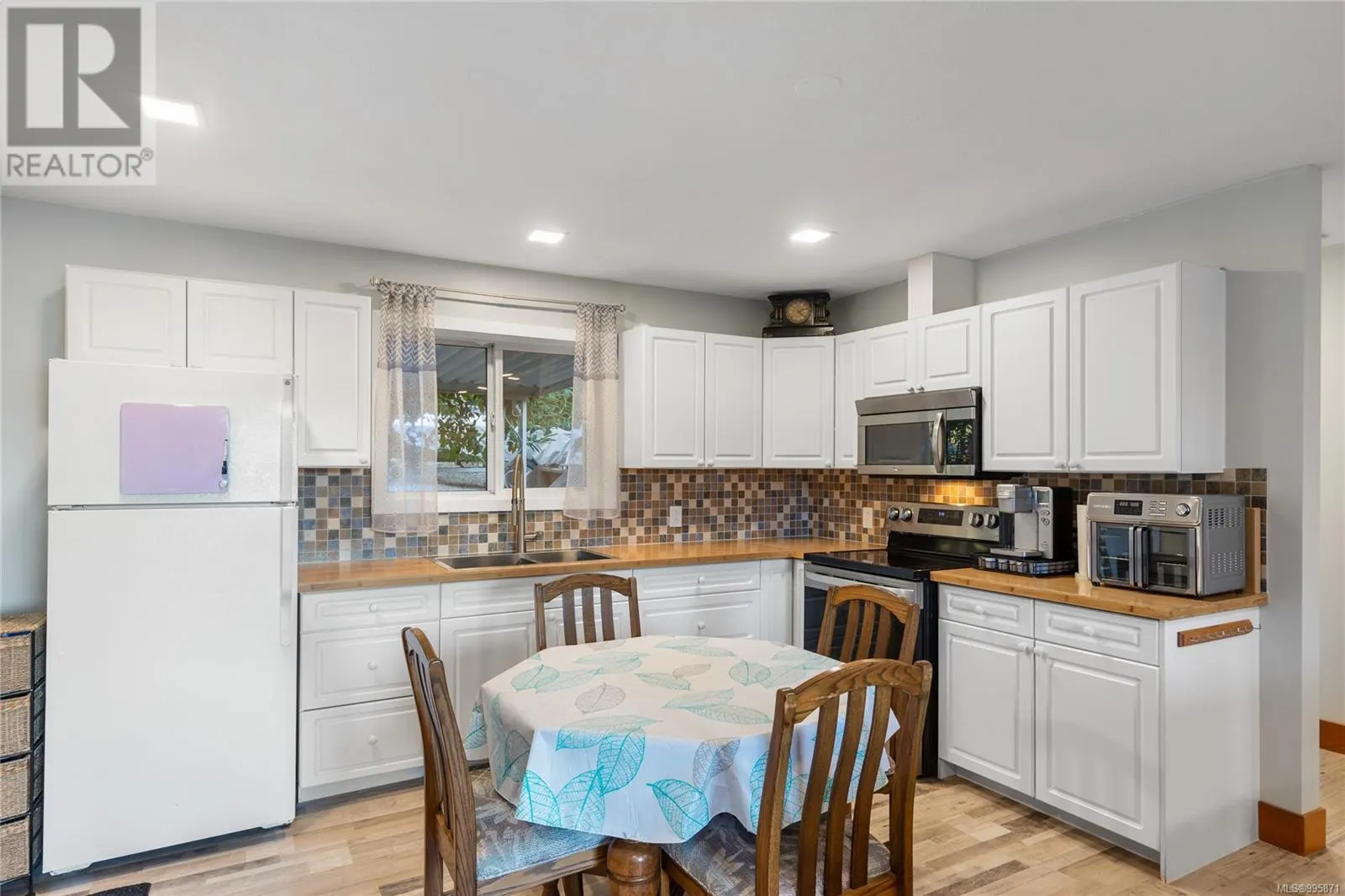 57 Lake Heights Pl