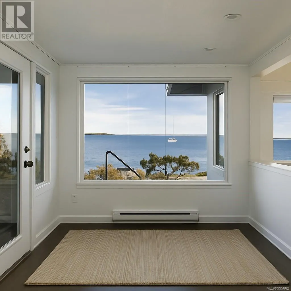 2532 Esplanade