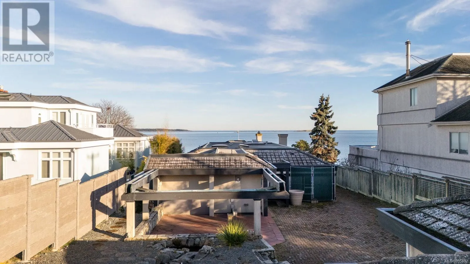 2532 Esplanade