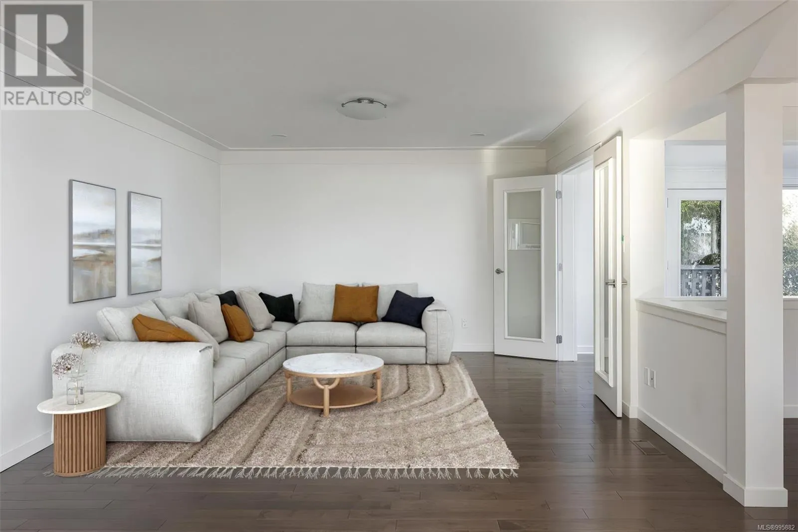 2532 Esplanade