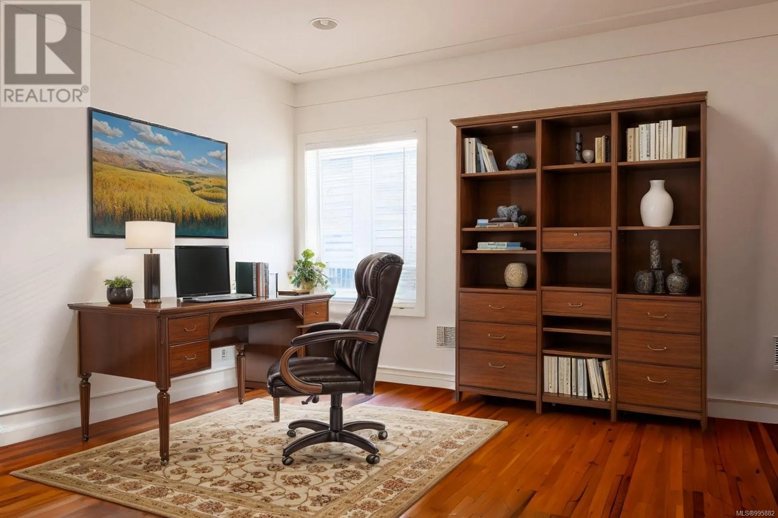 2532 Esplanade