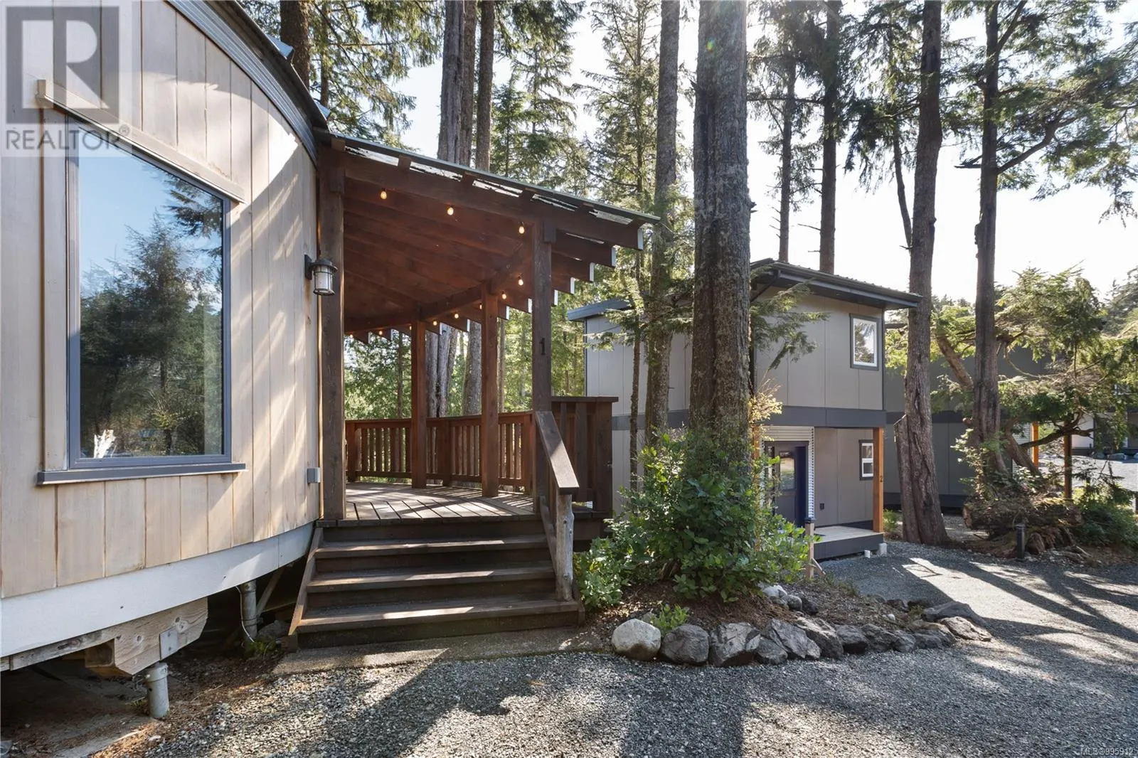 1 1015 Peninsula Rd