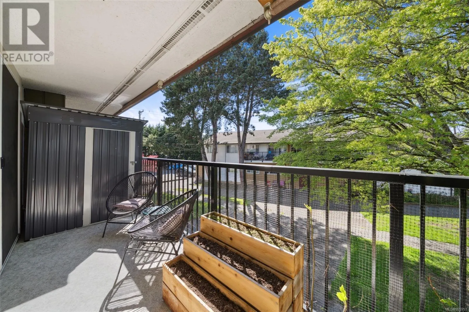 356 Burnside Rd W