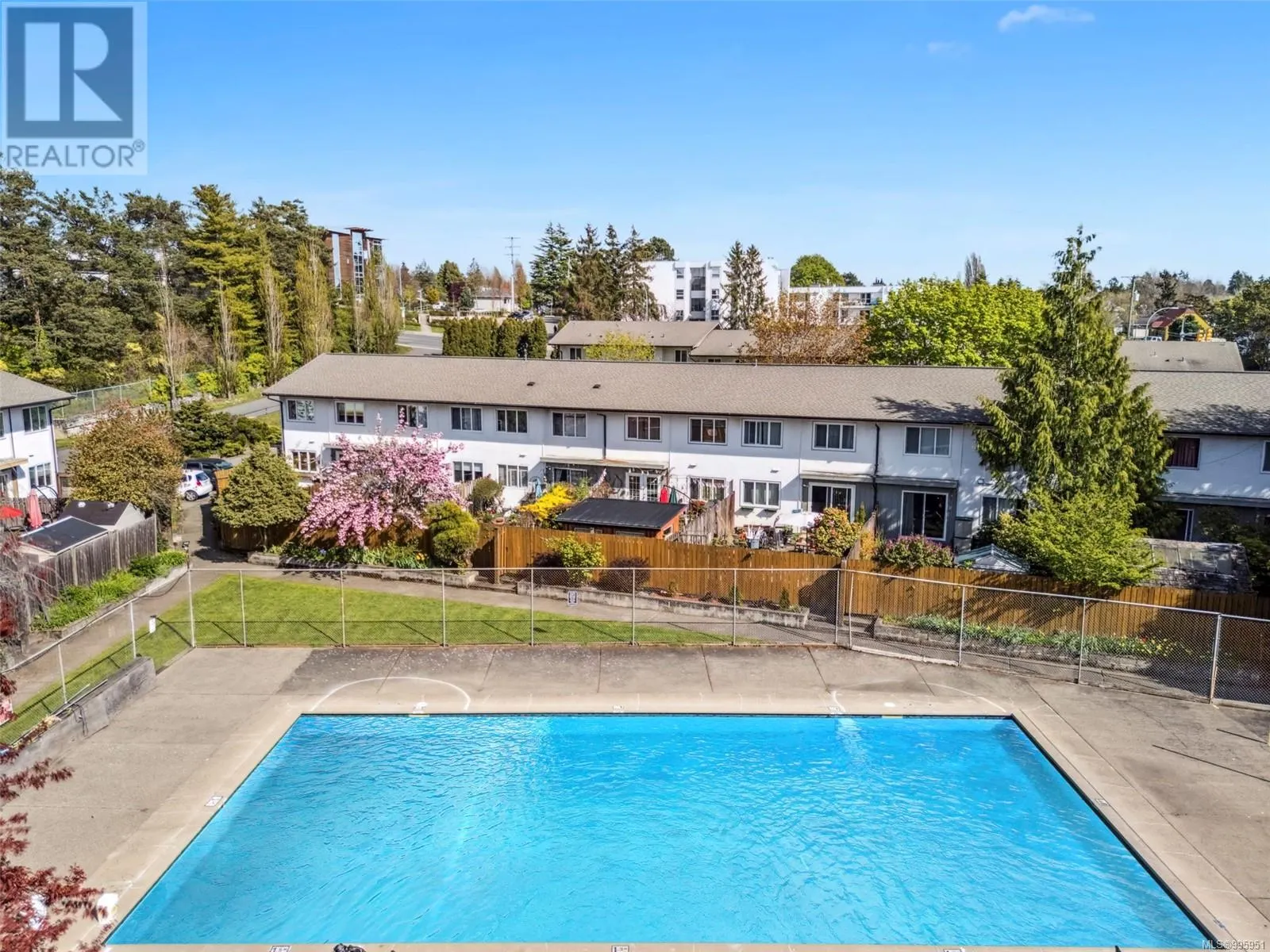 356 Burnside Rd W