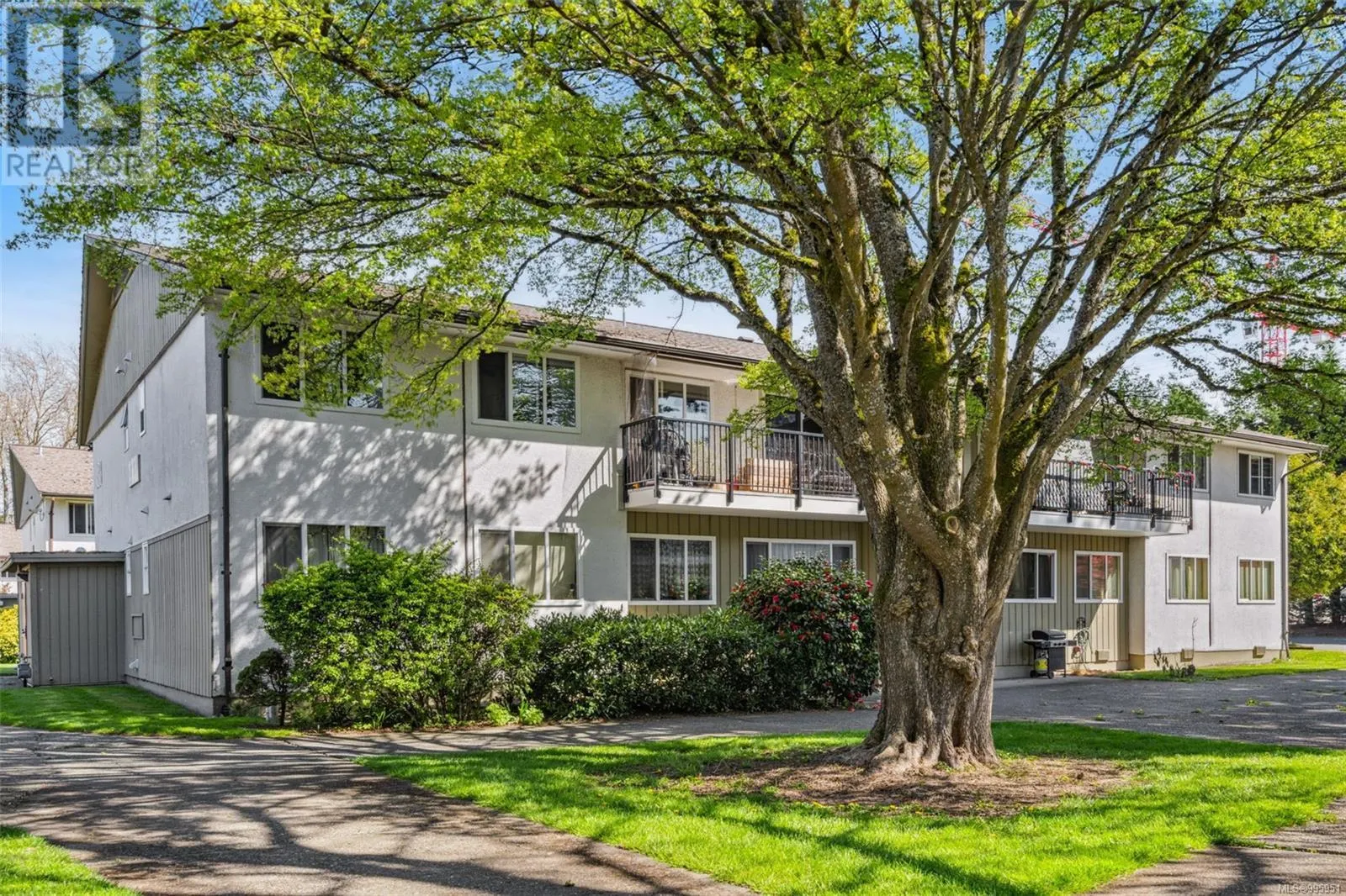 356 Burnside Rd W