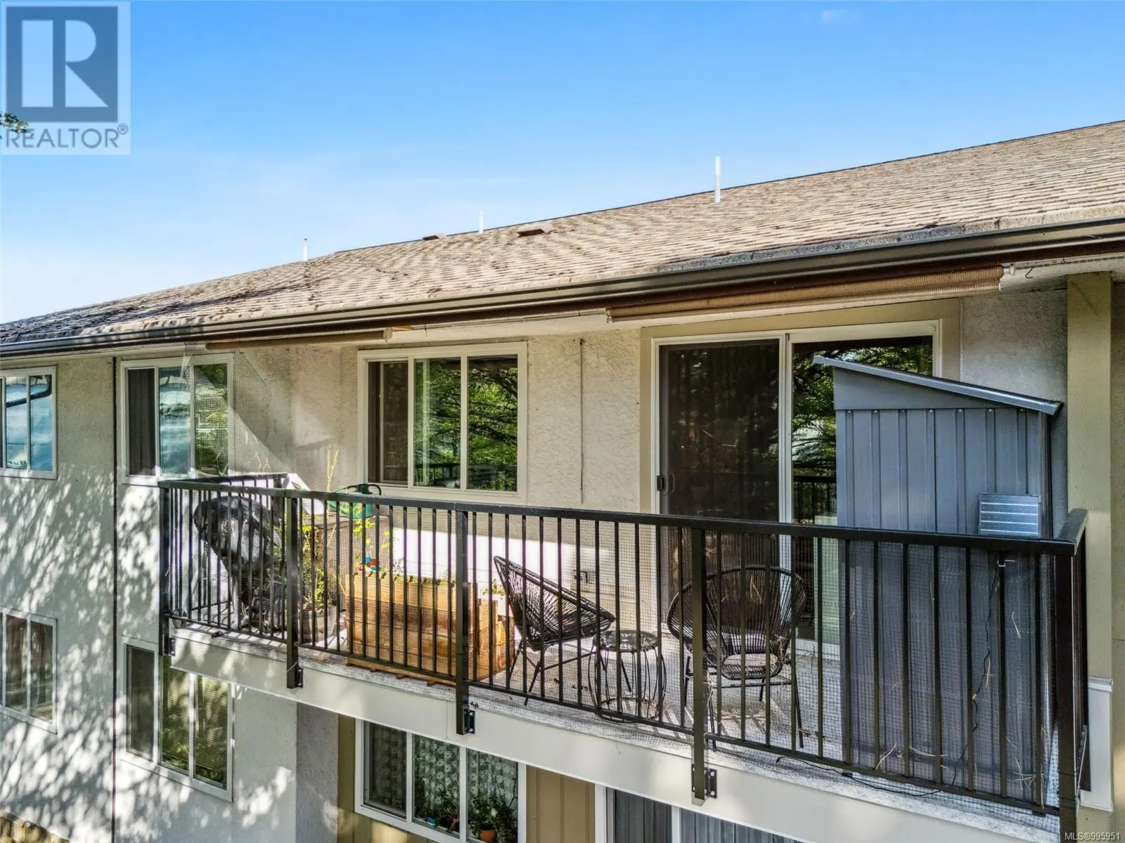 356 Burnside Rd W