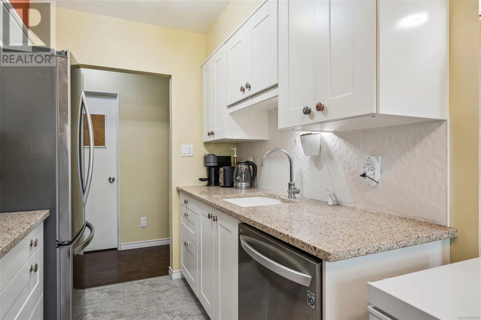 356 Burnside Rd W