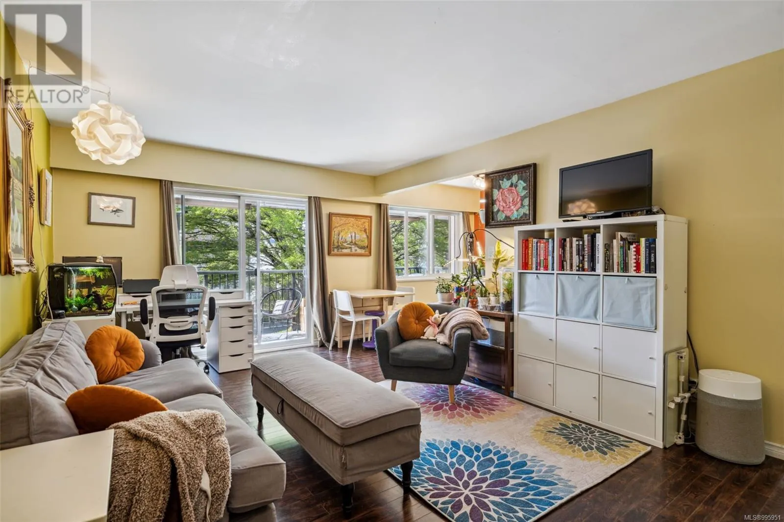 356 Burnside Rd W