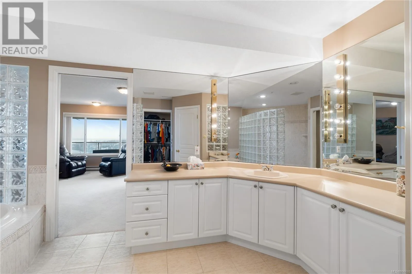 3264 Stoney Ridge