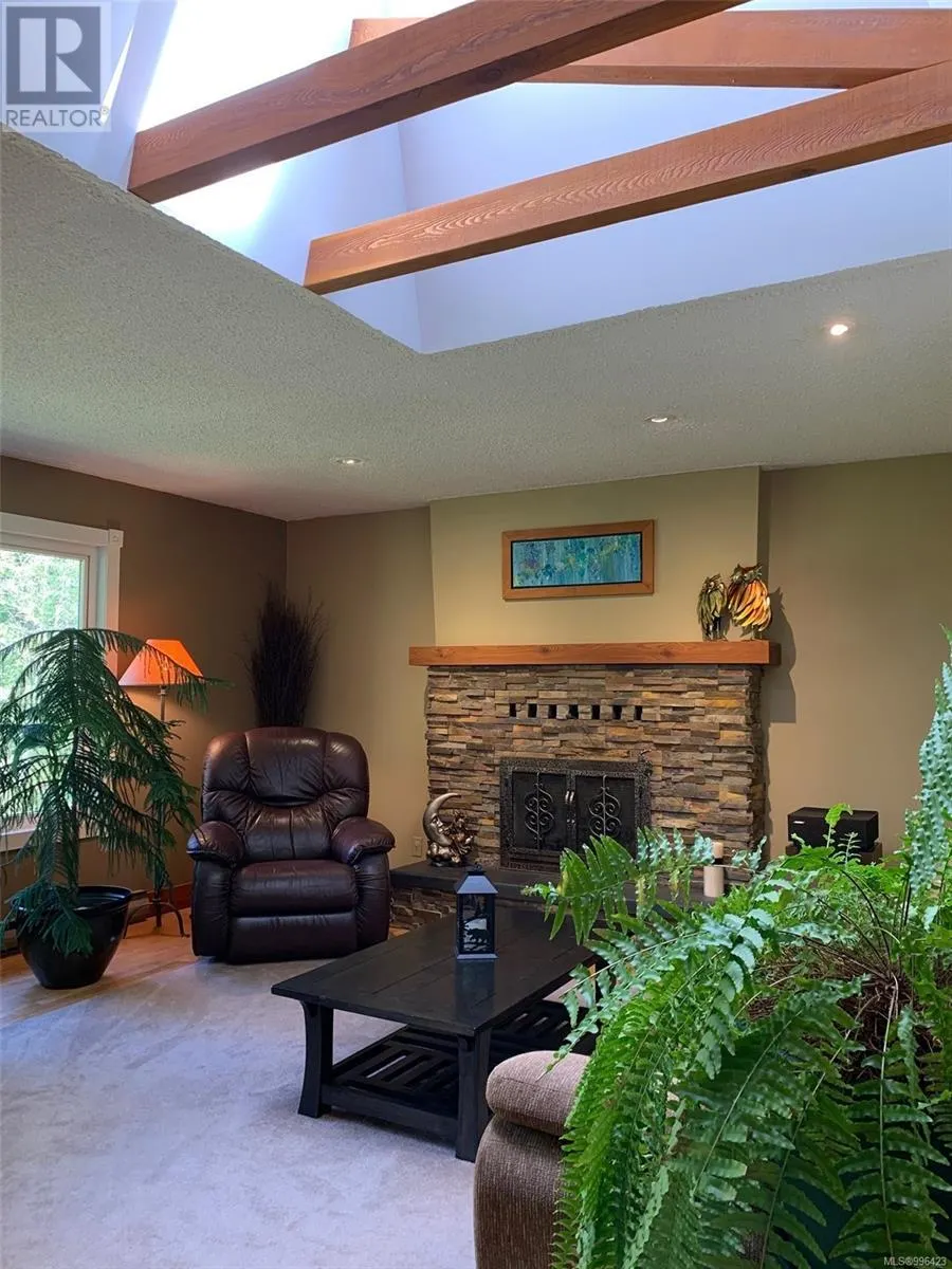 658 Martindale Rd