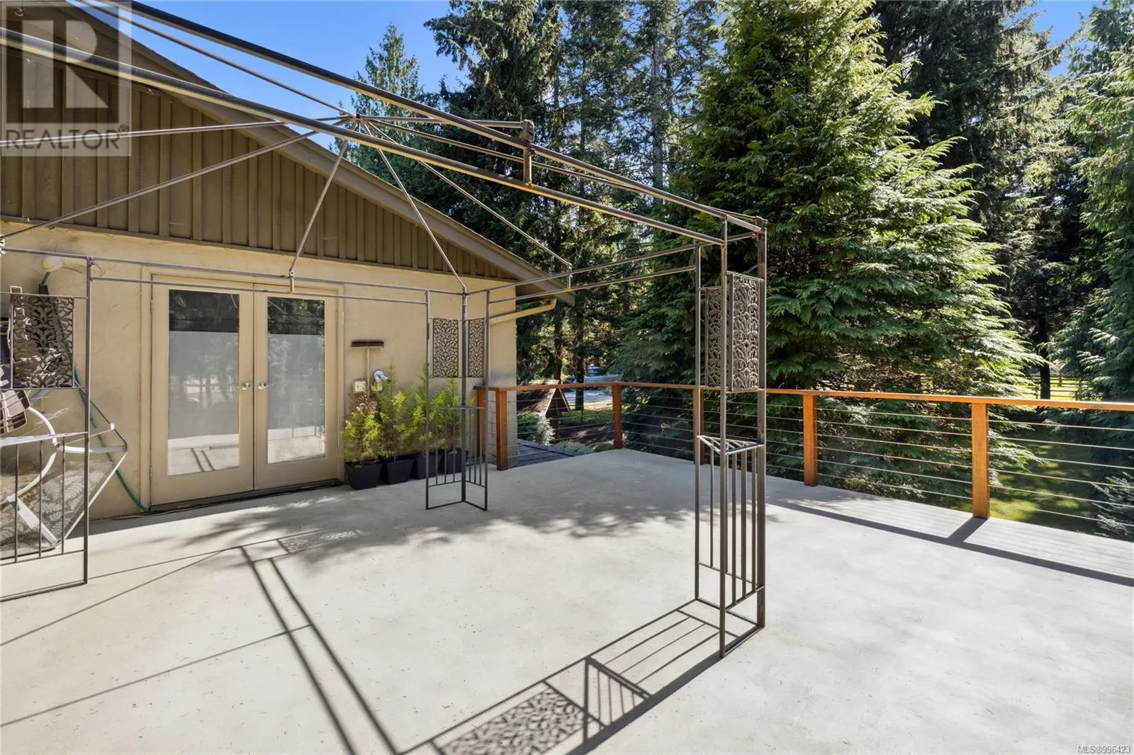 658 Martindale Rd