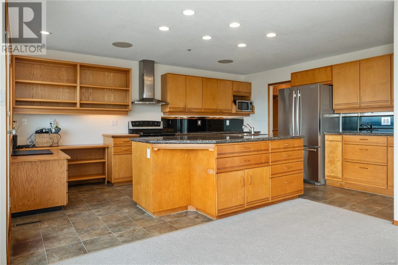 3222 Partridge Pl