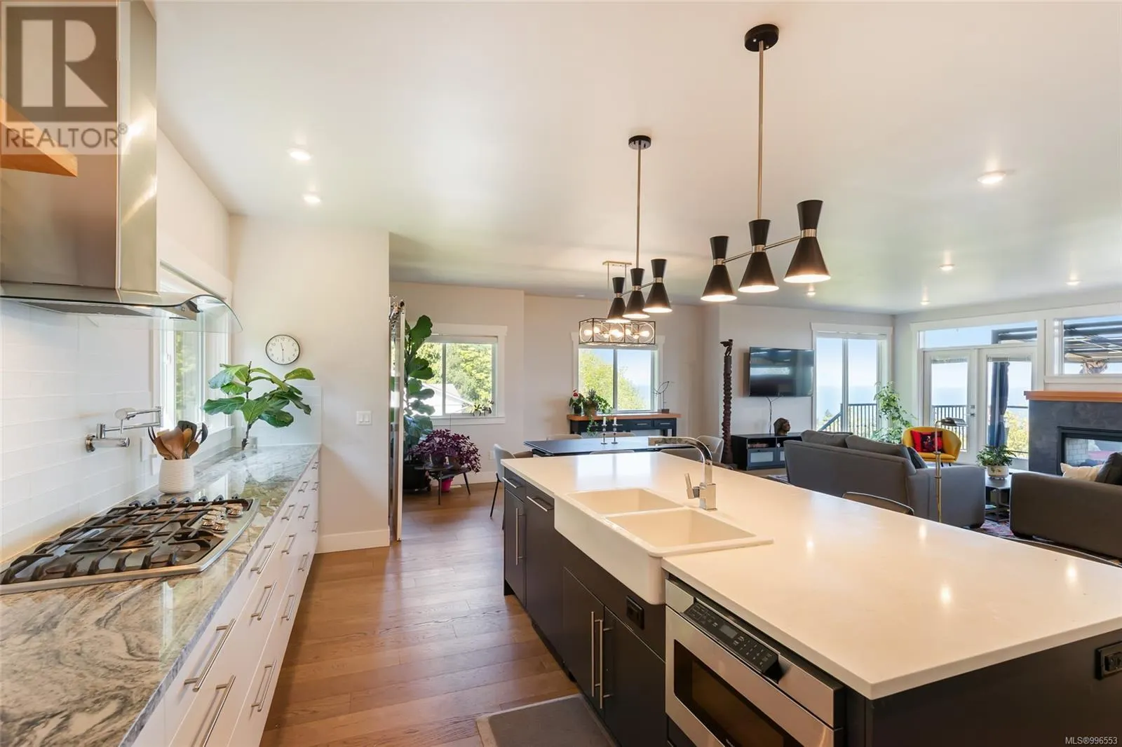 5109 Laguna Way