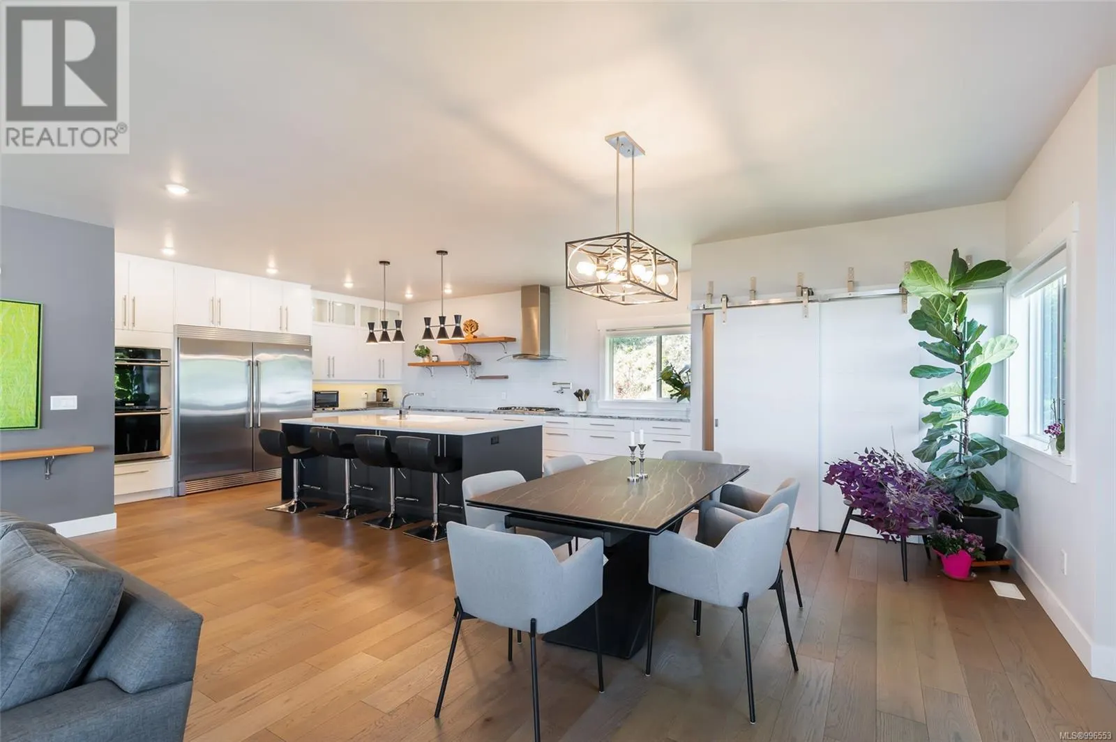5109 Laguna Way