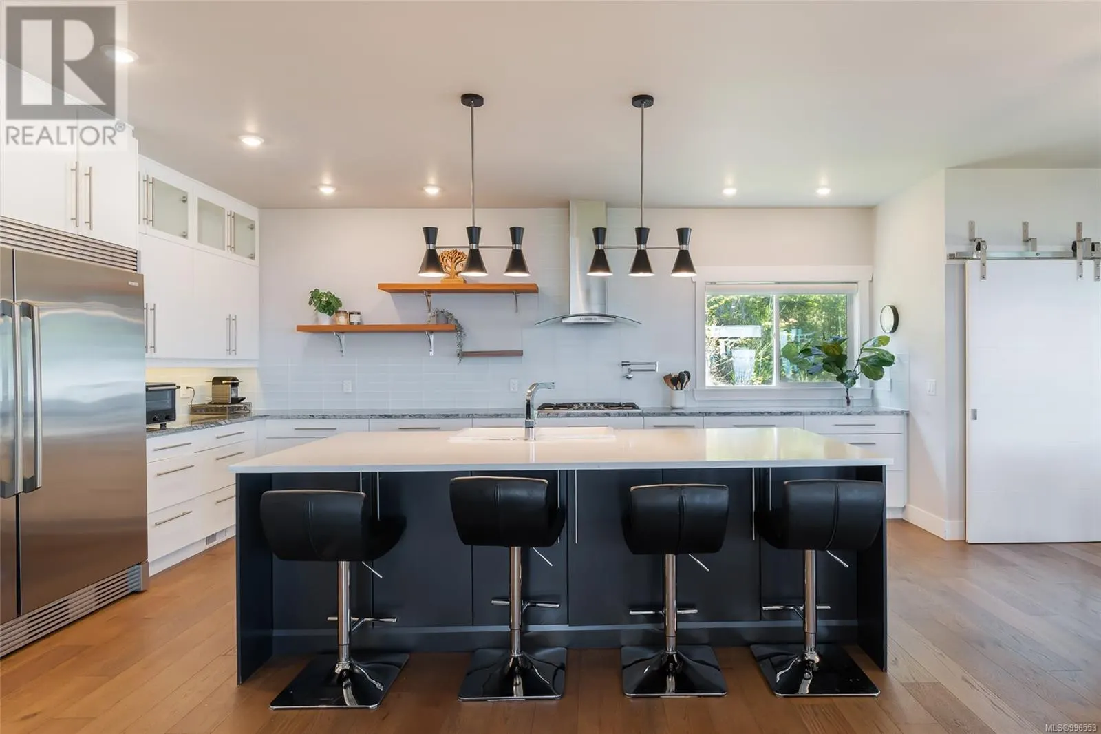 5109 Laguna Way