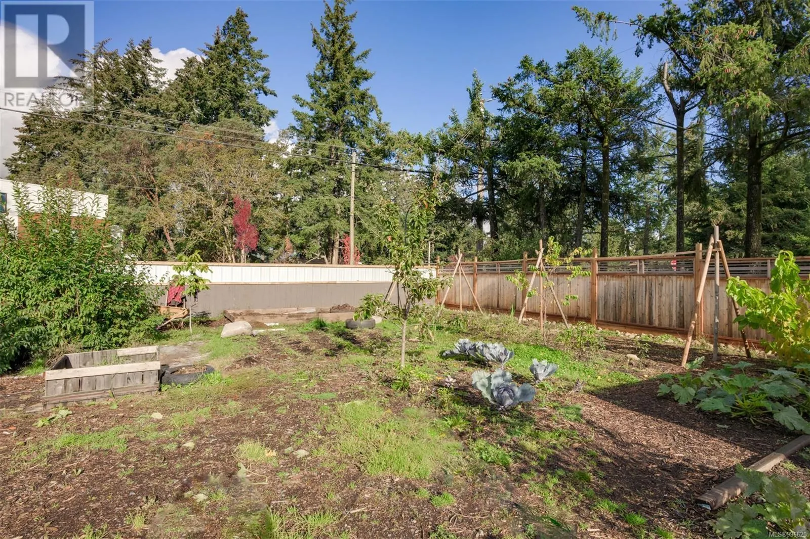 2329/2333 Sooke Rd
