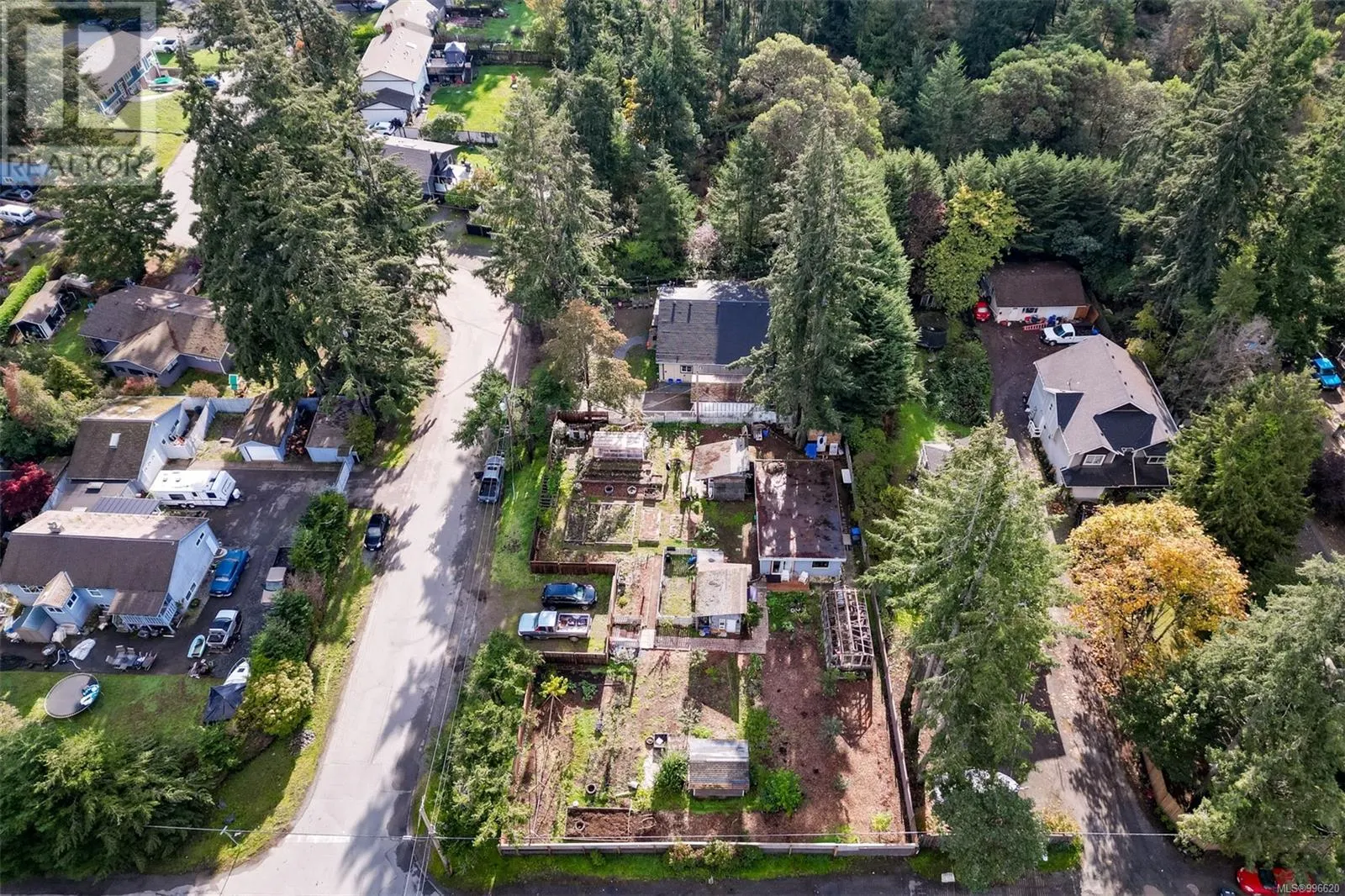 2329/2333 Sooke Rd