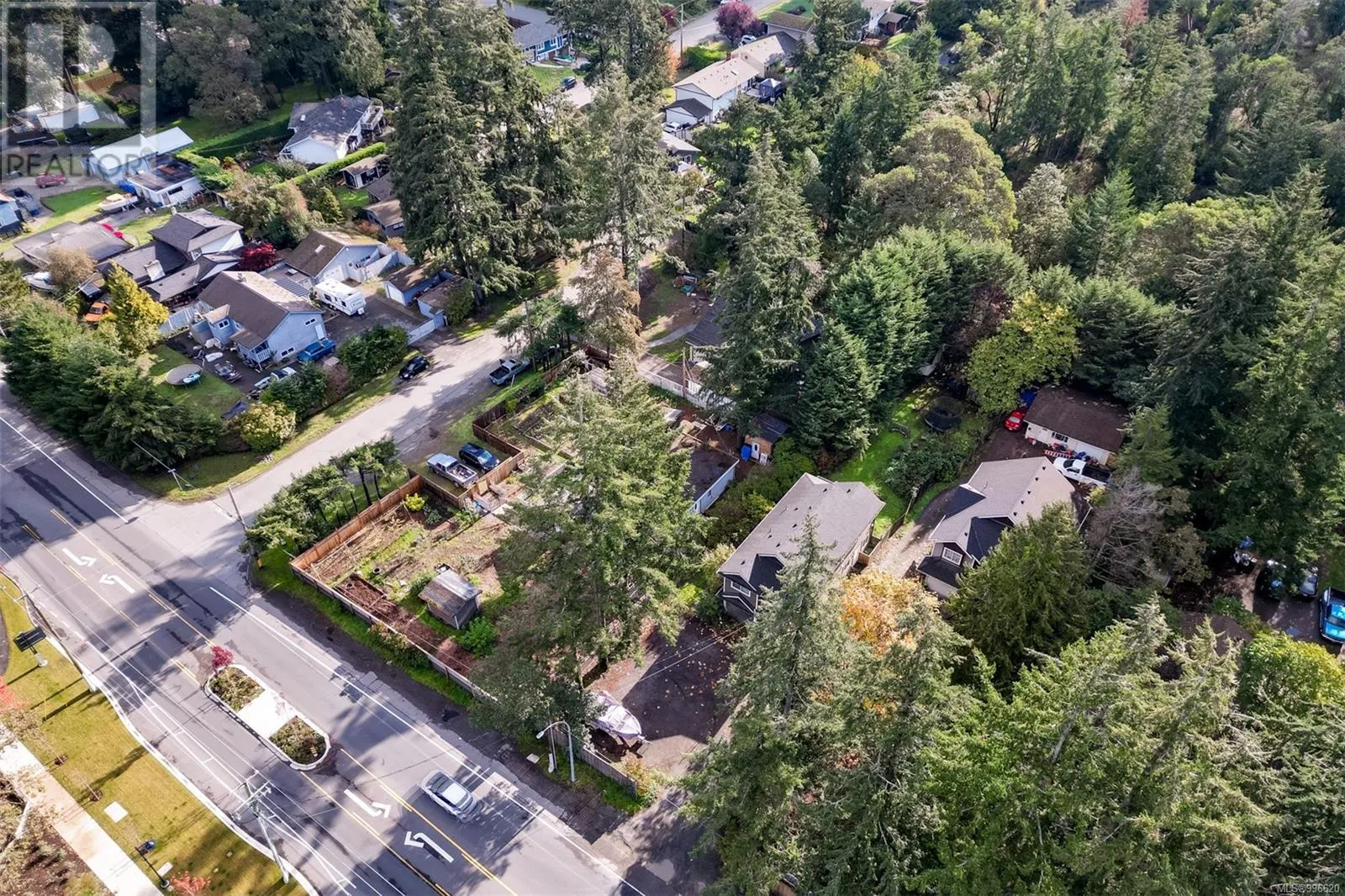 2329/2333 Sooke Rd