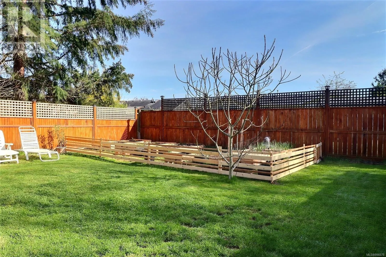 1536 Juan De Fuca Blvd