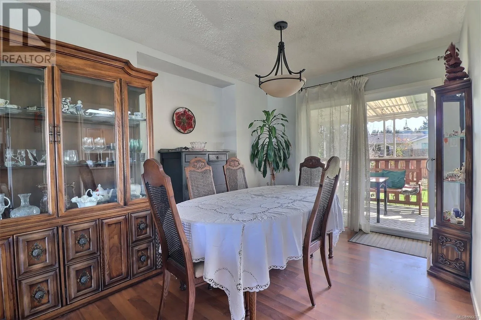 1536 Juan De Fuca Blvd