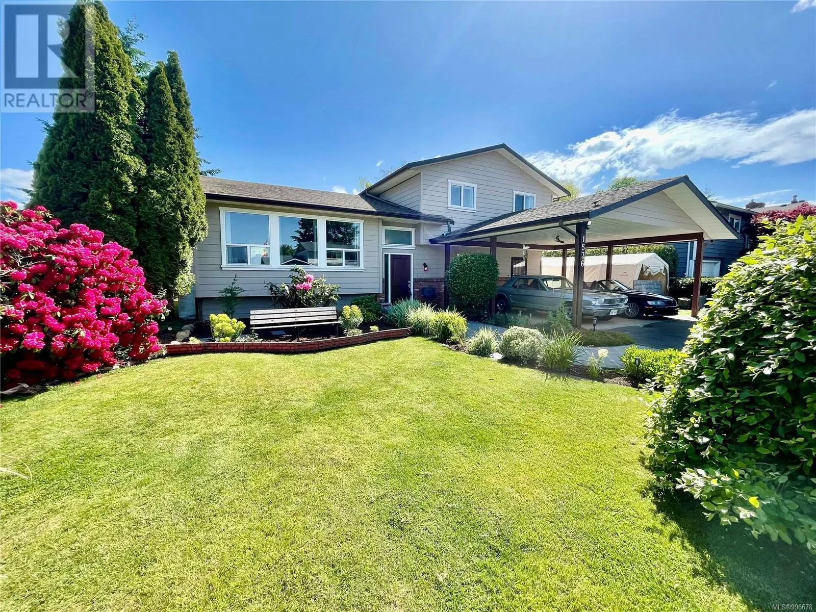 1536 Juan De Fuca Blvd