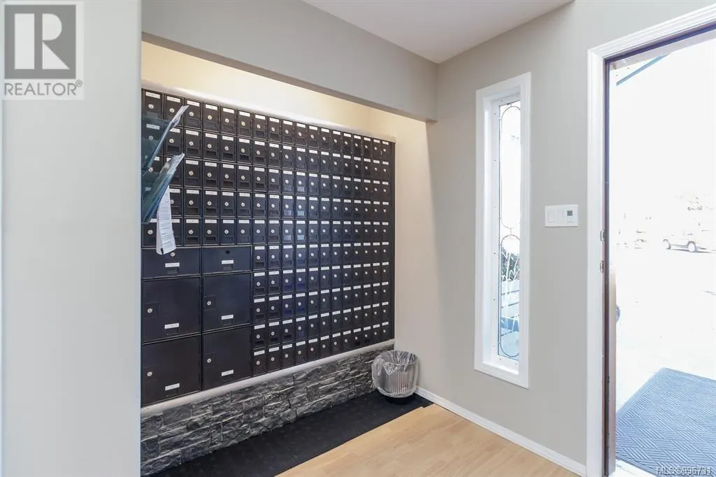 2131 Henderson Lake Way