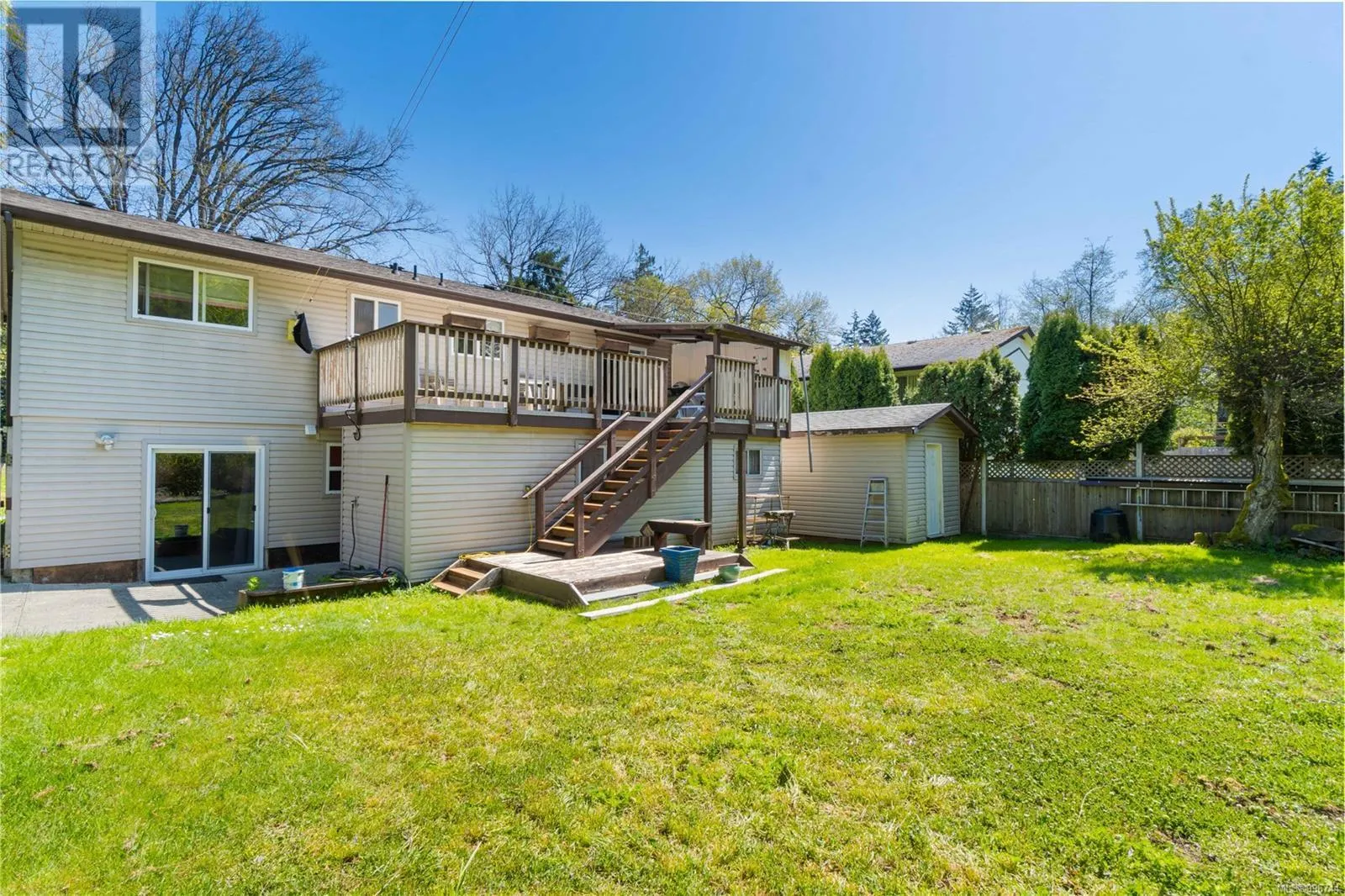 707 Howard Ave