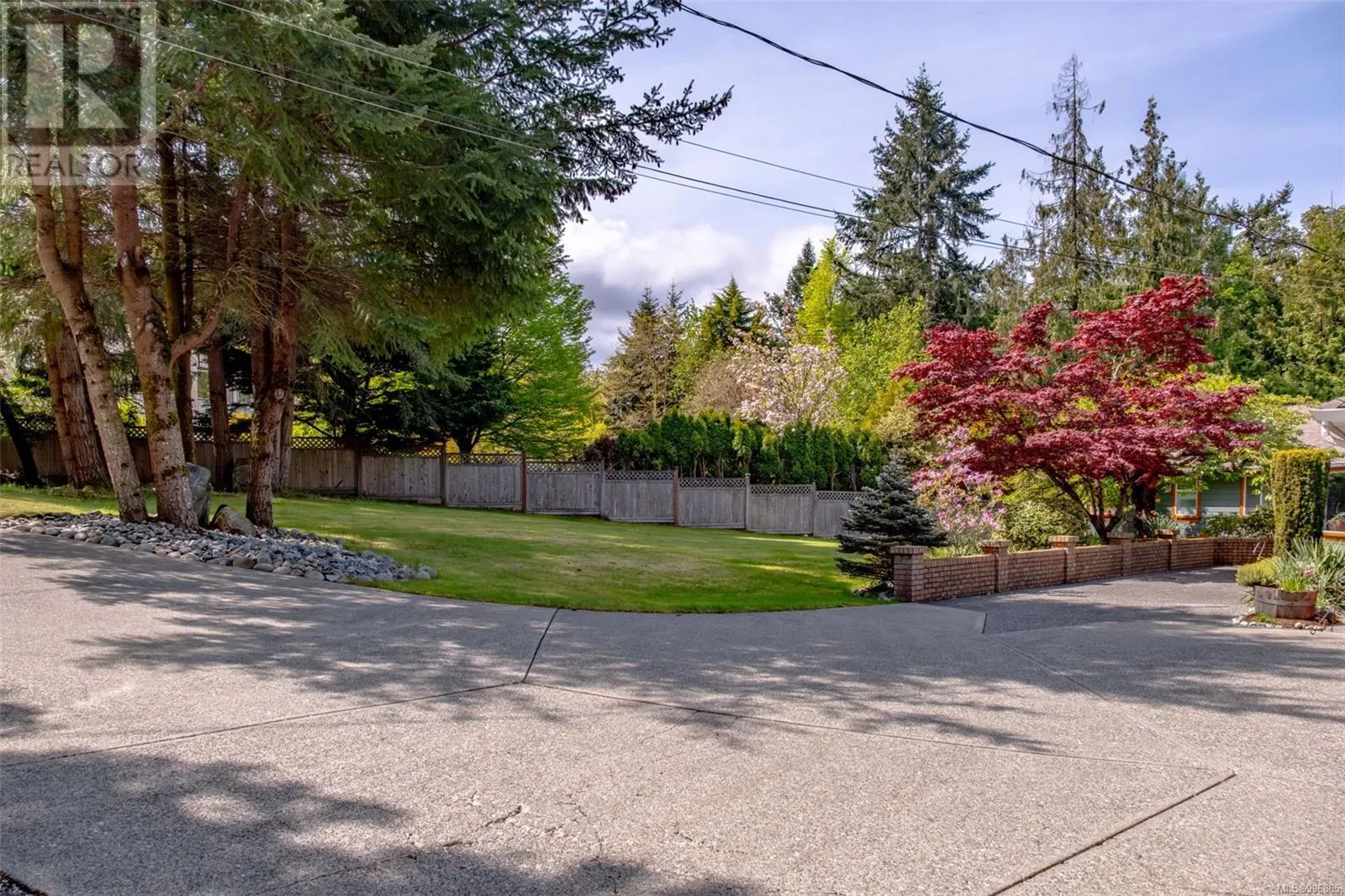 6861 Wayne Pl