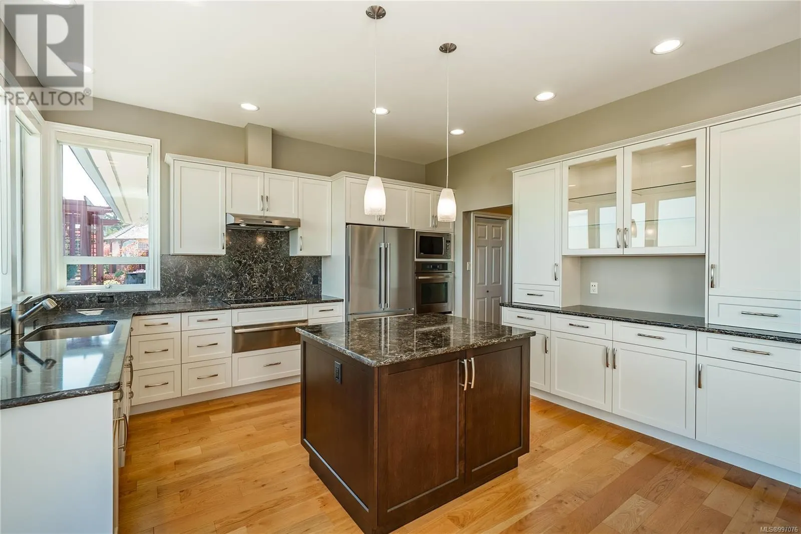 2321 Boulding Rd